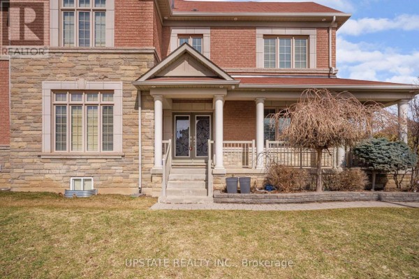 2 Beachville Circle, Brampton, ON, photo 2