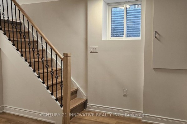2 Blackburn Crescent, Ajax, ON L1S5Z2 Photo 5