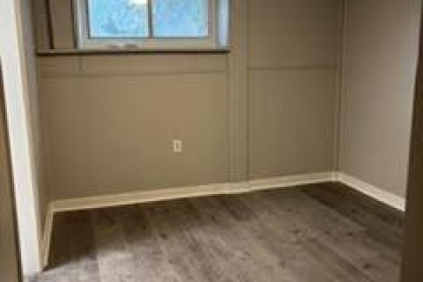 2 Br Basement Apartment - 64 Lexington Avenue, Toronto, ON M9V2G8 Photo 5