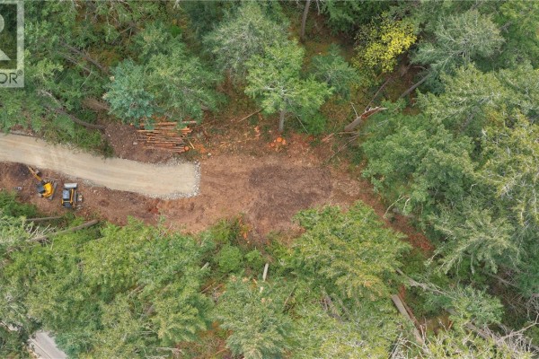 2 Churchill Rd, Salt Spring, BC V8K2R3 Photo 4