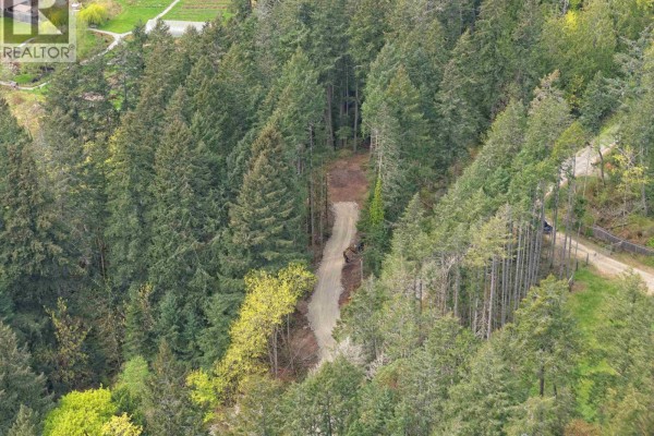 2 Churchill Road, Salt Spring Island, BC V8K2R3 Photo 5