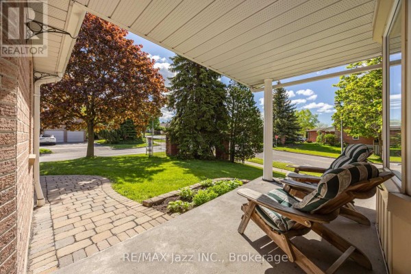 Recreational, Games room - 2 Coomer Crescent, Ajax, ON L1T3B6 Photo 2