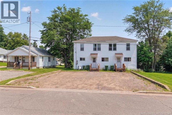 2 Copp Street, Sackville, NB E4L3T7 Photo 3