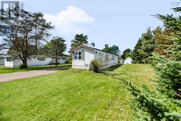 2 Costin Drive, Amherst, NS, photo 2