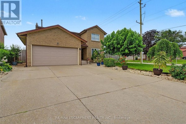 2 Cresthaven Drive, Hamilton, ON, photo 2