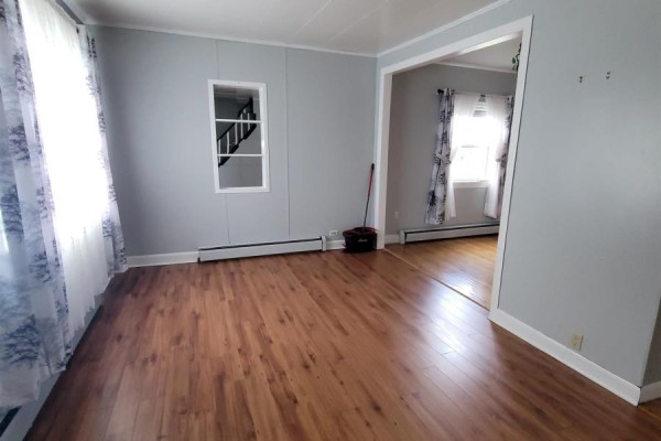 Utility room - 2 Davis Street, Glace Bay, NS B1A5G8 Photo 5