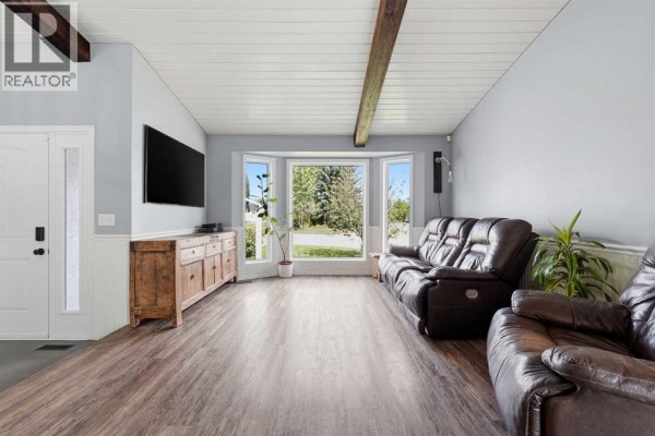 2 Denmark Crescent, Red Deer, AB, photo 3