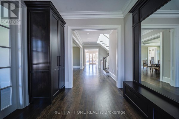 2 Finchley Road, Toronto, ON M9A2X3 Photo 3