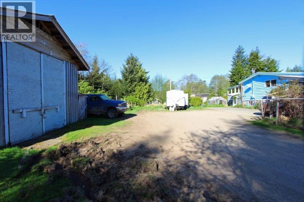 Living room - 2 Froese Subdivision Road, Port Clements, BC V0T1R0 Photo 3