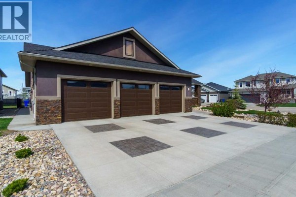 2 Harrison Green, Olds, AB, photo 2