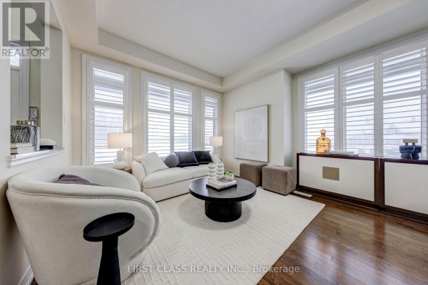 2 James Parrott Avenue, Markham, ON L6E0J9 Photo 5