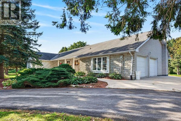 4pc Bathroom - 2 Karendale Crescent, Freelton, ON L8B0Z6 Photo 2