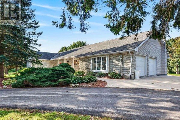 Recreational, Games room - 2 Karendale Crescent, Hamilton, ON L8B0Z6 Photo 2
