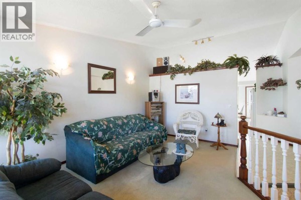 3pc Bathroom - 2 Madison Court, Strathmore, AB T1P1M5 Photo 5