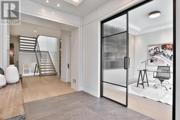2 Marchwood Drive, Toronto, ON, photo 3