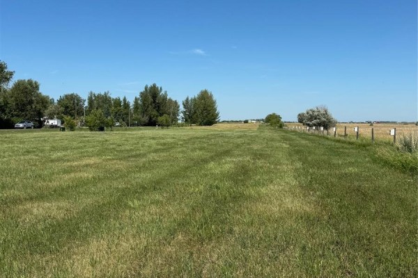2 Marine Drive, Island View, SK S0G1C0 Photo 4
