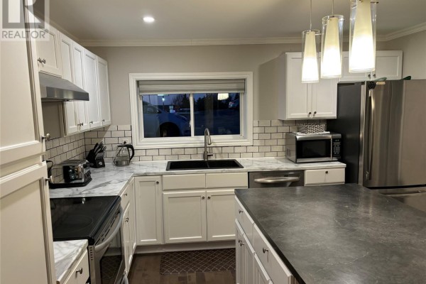 Kitchen - 2 Moreys Lane, Torbay, NL A1K1A4 Photo 5