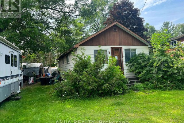 Laundry room - 2 Oak Avenue, East Gwillimbury, ON L9N1A1 Photo 2