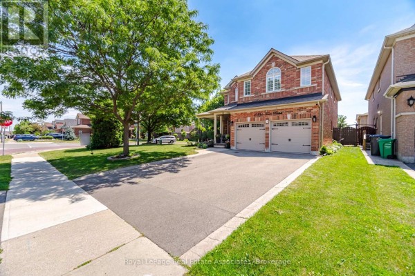 Eating area - 2 Olde Town Road, Brampton, ON L6X4V3 Photo 4