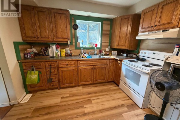 2 Parkview Court, Brockton, ON, photo 2