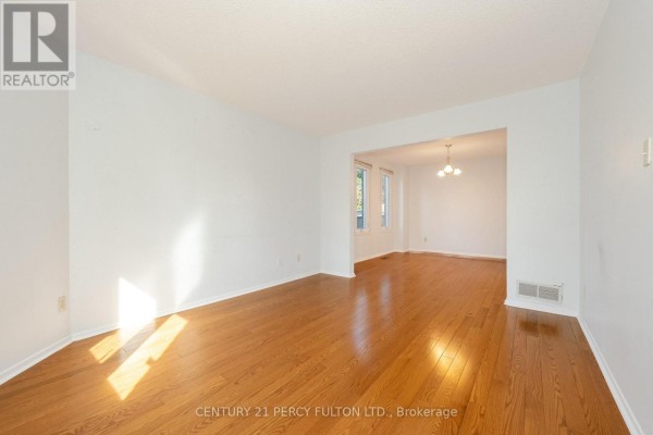 2 Pennybrook Lane, Toronto, ON, photo 2