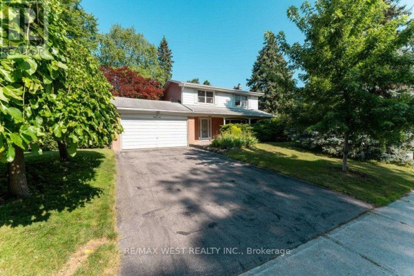 2 Robinter Drive, Toronto, ON, photo 2