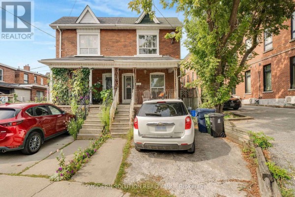 2 Rockwell Avenue, Toronto, ON, photo 3