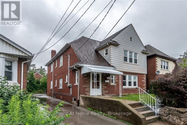 2 Room #1 - 104 Longwood Road S, Hamilton, ON, photo 3