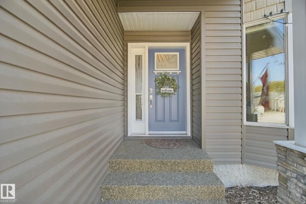 Dining room - 2 Stoneshire Cl, Spruce Grove, AB T7X3E1 Photo 2