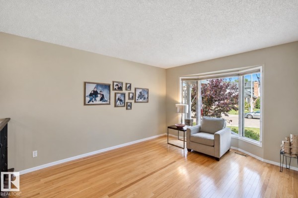 Kitchen - 2 Stoneshire Cl, Spruce Grove, AB T7X3E1 Photo 3