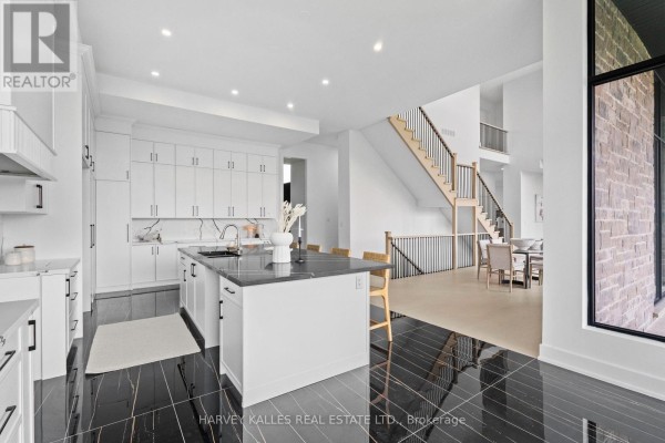 Kitchen - 2 Sugarbush Court, Halton Hills, ON L7G4S7 Photo 5