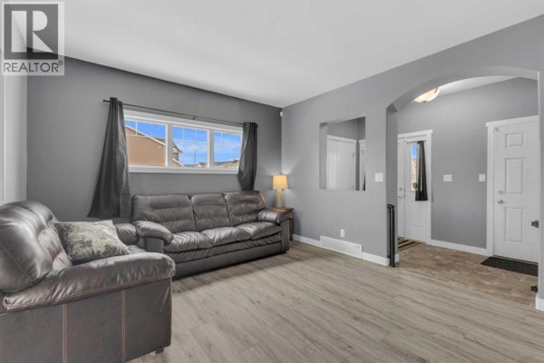 2 Sullivan Close, Red Deer, AB, photo 3
