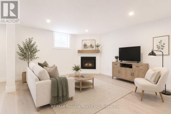 2 Thimbleweed Drive, Bluewater, ON, photo 2