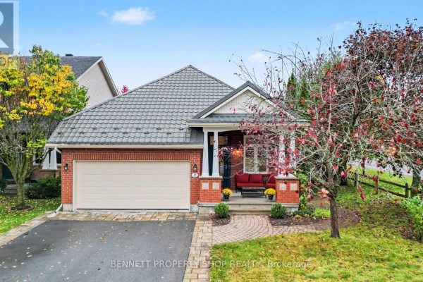 2 Thunderbird Crescent, Ottawa