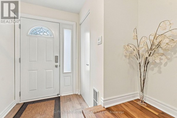 Bedroom 2 - 2 Virgo Starway, Toronto, ON M2J1N7 Photo 5