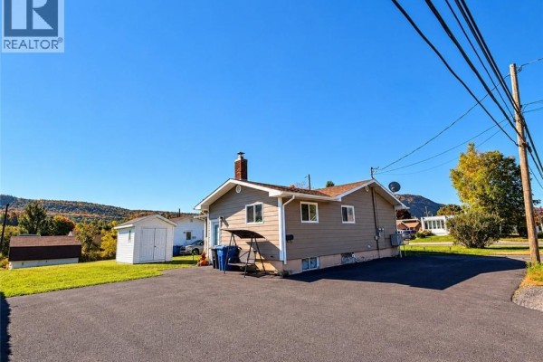 Laundry room - 2 Walsh Avenue, Campbellton, NB E3N2E1 Photo 2