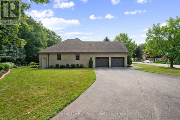 2 Whispering Pine Lane, Tillsonburg, ON N4G5V4 Photo 4