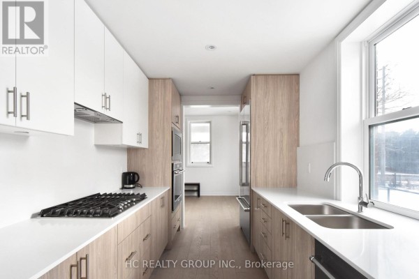 Kitchen - 2 Yans Way, Markham, ON L3R0J8 Photo 4