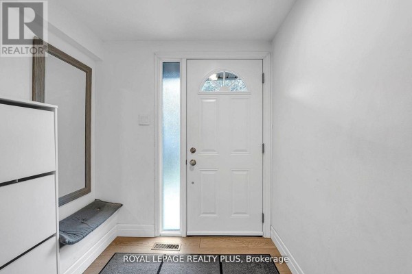 Laundry room - 20 - 1755 Rathburn Road E, Mississauga, ON L4E2M8 Photo 4