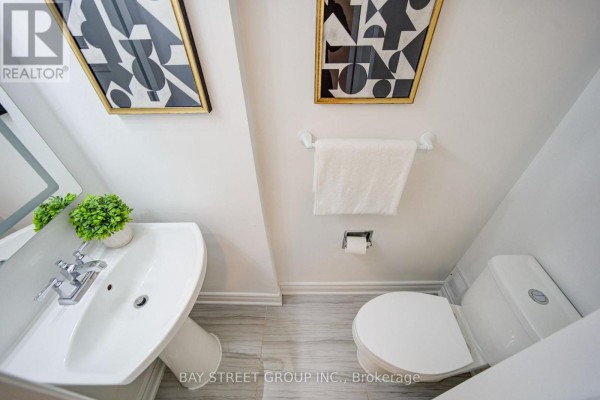 20 - 33 Dundalk Drive, Toronto, ON M1P4X6 Photo 4