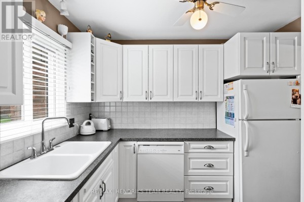 Bedroom - 20 - 64 Forster Street, St  Catharines, ON L2N6T5 Photo 5