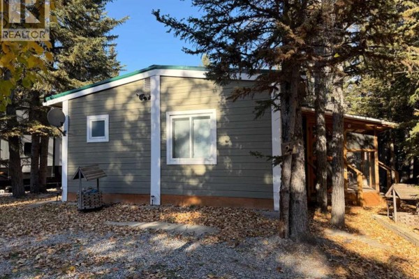 4pc Bathroom - 20 & 21, 200 4 Avenue Sw, Sundre, AB T0M1X0 Photo 5