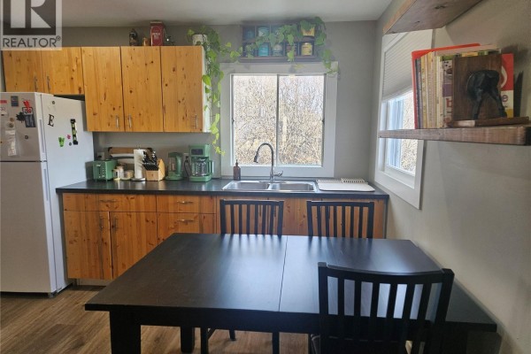 Kitchen/Dining room - 20 15th Avenue Se, Swift Current, SK S9H3S6 Photo 3