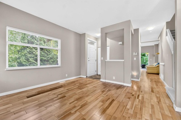 20 2678 King George Boulevard, Surrey, BC V4P1H6 Photo 3