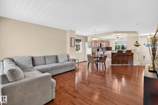 Kitchen - #20 465 Hemingway Rd Nw, Edmonton, AB T6M0J7 Photo 3