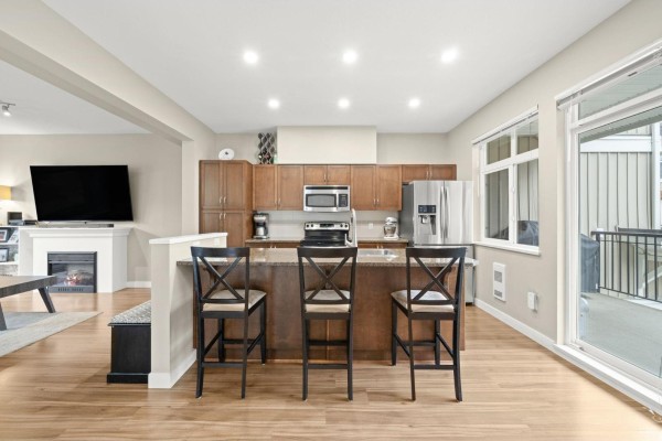 20 6036 164 Street, Surrey, BC V3S3Y5 Photo 2