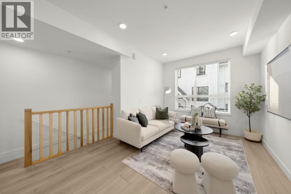 20 728 Lea Avenue, Coquitlam, BC V3J0S1 Photo 3
