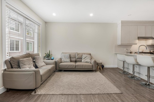 20 8033 166b Street, Surrey, BC V4N6G7 Photo 4