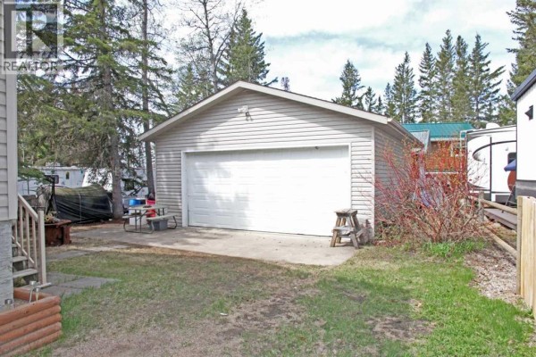 Dining room - 20 Access Road, Ministikwan Lake, SK S0M3G0 Photo 2