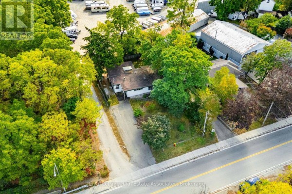 Family room - 20 Adamson Street N, Halton Hills, ON L0P0A2 Photo 3